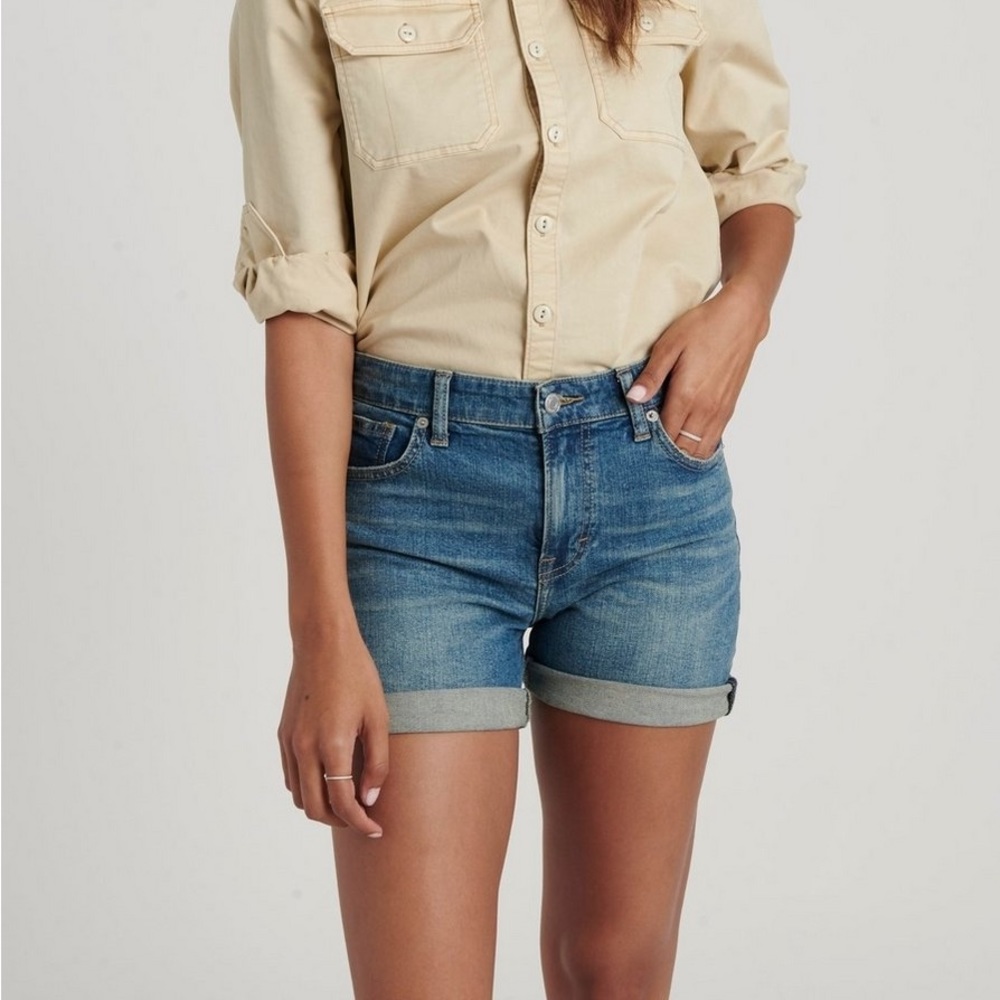 Lucky Brand Mid Rise Ava Short